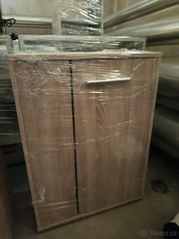 lednička, pračka, skříně - 7