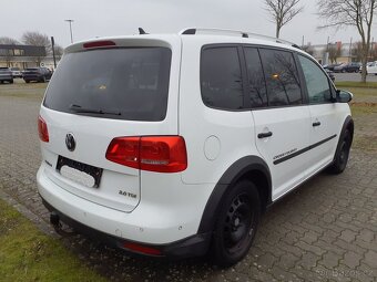 Volkswagen Touran CROSS 2.0 Tdi 103 KW r.2015 190tkmTOP STAV - 7