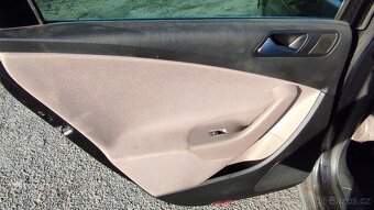 VW Passat 2,0 TDI automat, Variant - 7