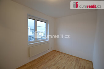 Pronájem bytu 2+kk 49m2 + 7m2 balkon parkovací stání v garáž - 7