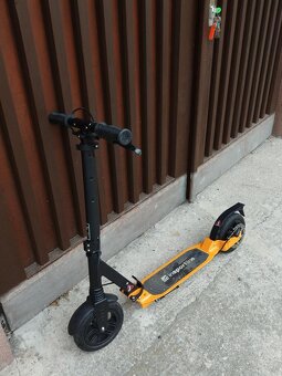 Skládací koloběžka s odpružením a brzdami - 7