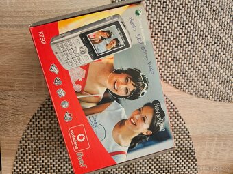 Sony Ericsson K750i v top stavu kompletní balení - 7