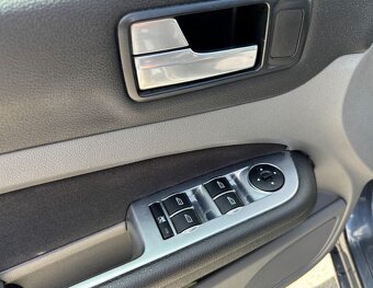 Ford Focus kombi 1,8 92kW Titanium, benzín a E85 - 7