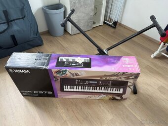 Yamaha PSR-E373 Keyboard s dynamikou / se stojanem - 7
