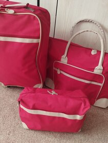 Nové cestovní a plážové tašky - 7