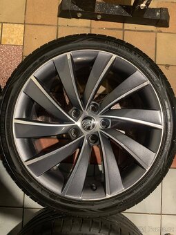 Alu kola Škoda R18 5X112 LETNÍ PNEU 225/40 R18 TURBINE - 7