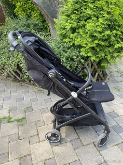 sportovní kočárek Cybex Beezy 2023 – Moon Black - 7