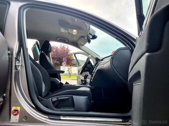 Škoda Superb combi 2.0 TDI Elegance R.V.2011 - 7