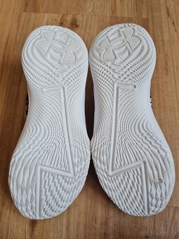 Basketbalové boty Curry 1 Low FloTro vel. 45 - 7