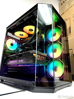 [nové] Herní PC: Core i7/ 64GB/ RTX 4080/ SSD 3TB/ Záruka24m - 7