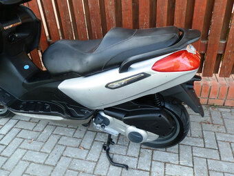 Piaggio X7 125 - 7