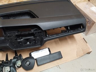 Airbagy, palubní deska, pásy Volkswagen Touran - 7