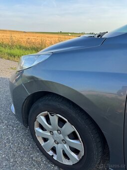 PEUGEOT 207 - 7