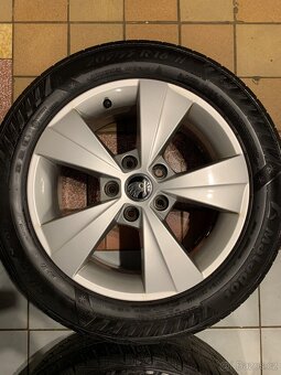 Alu kola Škoda R16 5X112 ZIMNÍ PNEU 205/55 R16 VELORUM - 7