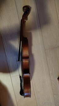 Housle starožitné 3/4. Délka zad 34 cm. - 7