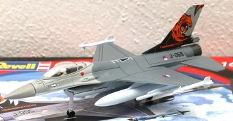 Letadla Revell - hotové modely - 7