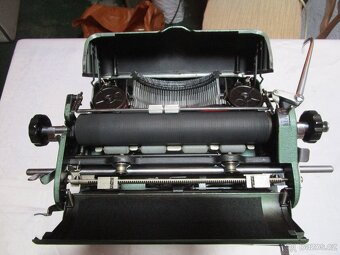 Starý psací stroj - 7