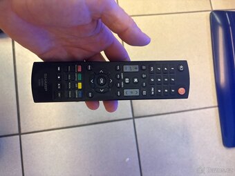 Prodám TV SHARP LC-32LE320 velikost 82cm - 7