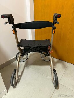 Chodítko DMA 102 - čtyřkolové - 7