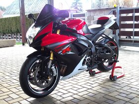 Suzuki GSX-R 750 L6 - 7