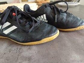 Dětské sálové boty Adidas vel.33 - 7