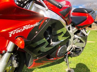 Honda CBR 900RR, TOP stav, Nová cena - 7