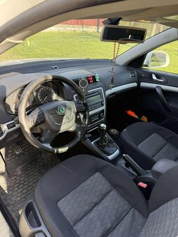 Prodám Škoda Octavia 2.0 TDI 103 kW Style (2010) - 7