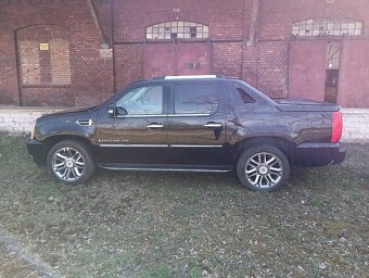 Cadillac Escalede CR doklady najeto 98000km - 7