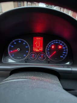 Volkswagen Touran - 7
