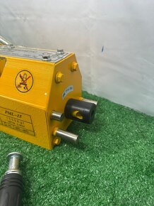 Magnetický zvedák tahová kapacita 3300 lbs/1500 kg - 7