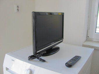 MALÁ LCD TV HYUINDAI - 19" - 48cm - 7