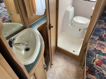 PRODÁNO Swift Toscane 490, 4os., KLIMA, bojler, sprcha - 7