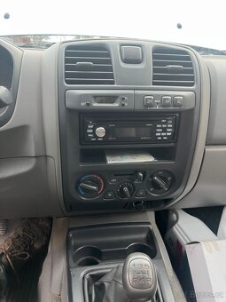 Isuzu D-Max 3.0 TD - 7