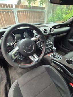 Ford Mustang 3.7 - 7