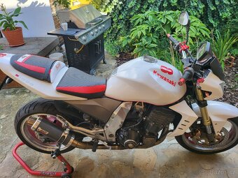 Kawasaki Z 1000 - 7