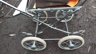 Retro dětský kočárek - 7