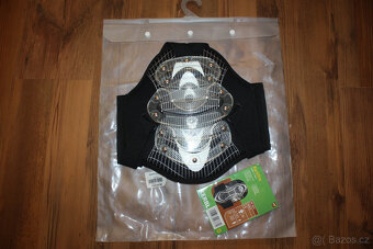 ÚPLNĚ NOVÝ DĚTSKÝ CHRÁNIČ PÁTEŘE   vel.S/M - 7