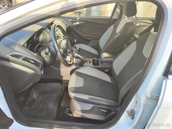 Ford Focus 1.6i - 7