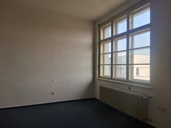 Pronájem, Kanceláře, 27m2 - Pardubice - Semtín, ev.č. 00099 - 7