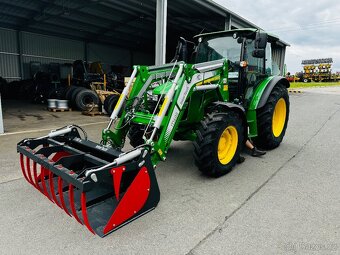 MONTUJEME ČELNÍ NAKLADAČE INTER TECH NA TRAKTORY JOHN DEERE - 7