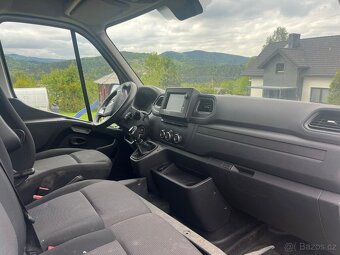 Renault Master rok 2020 - 7