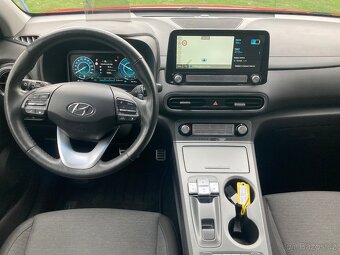 HYUNDAI KONA PREMIUM ROK 2022 BATERIE 64 kWh - 7