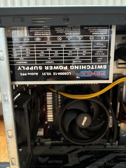 Stolní počítač - 7