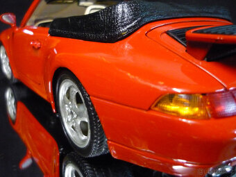 Porsche 911 Carrera Cabriolet Bburago 1/18 - 7