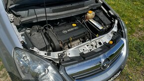 Opel Zafira B 1.8 16V (103kW), 7 míst - 7