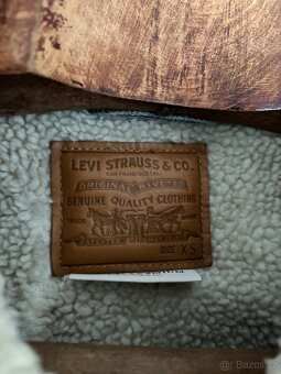 Krásná teplá bundička Levi’s s kožíškem - 7
