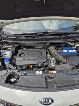 Kia Carens 1,7tdi záruka 7 míst - 7