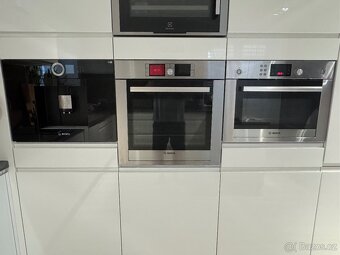 Vestavná trouba a mikrovlnka BOSCH - 7