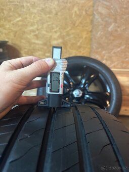 ALU Kola ŠKODA 5x112 R17 DOLOMITE Zánovní Letní Pneu 225/50 - 7