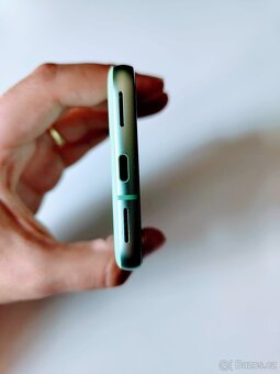 Google Pixel 8A 128 GB, ještě rok v záruce - 7
